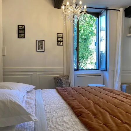 D'hote 1787 : Les Terrasses Des Pyrenees Guest house Laloubere